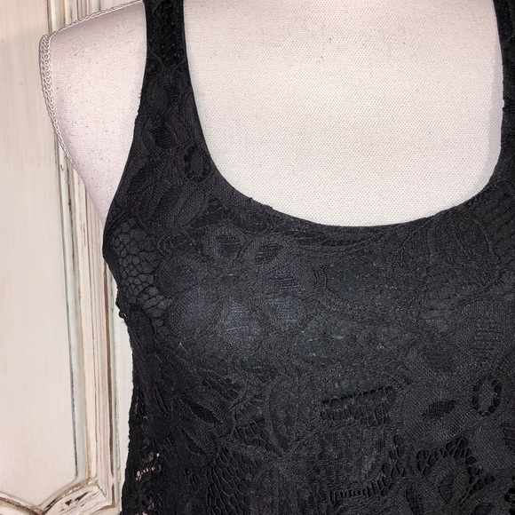 Celine Black Lace Overlay Sleeveless Cropped Top Size Small - Picture 2 of 7